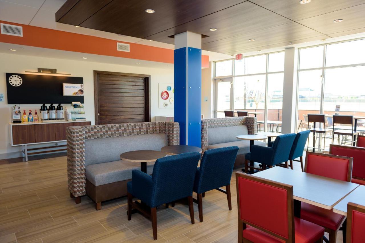 Holiday Inn Express & Suites Mckinney - Frisco East By Ihg Ngoại thất bức ảnh