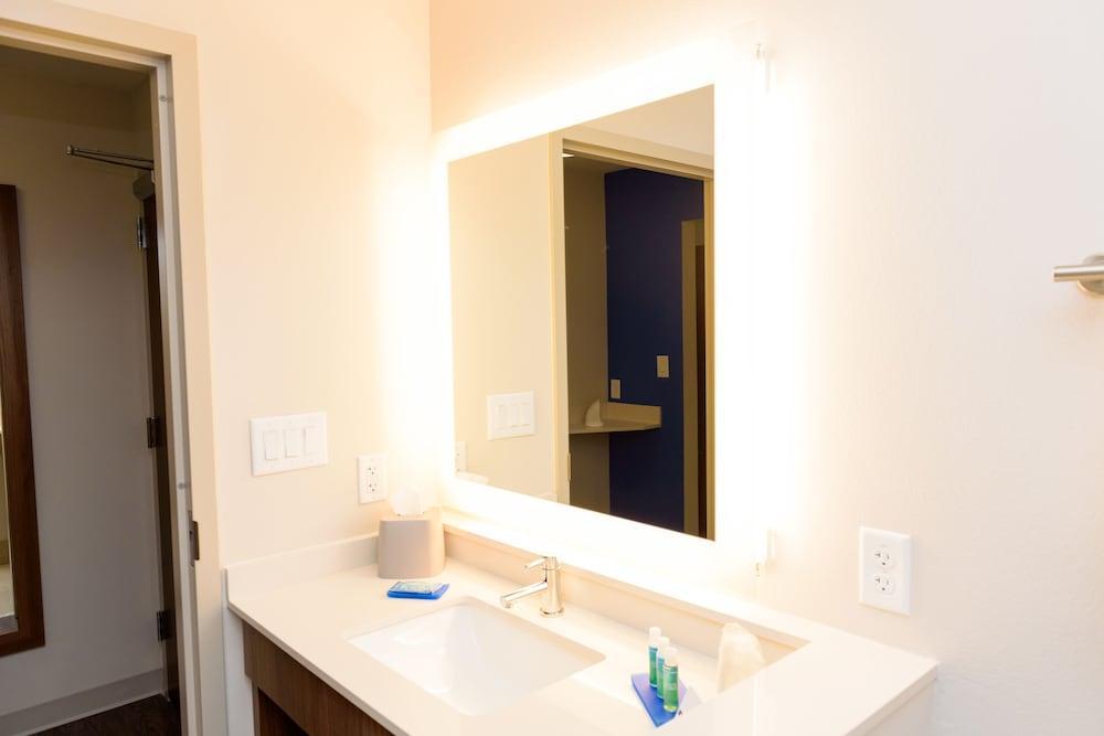 Holiday Inn Express & Suites Mckinney - Frisco East By Ihg Ngoại thất bức ảnh
