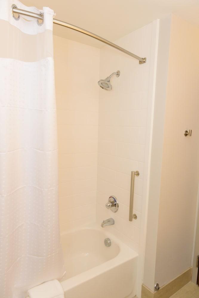 Holiday Inn Express & Suites Mckinney - Frisco East By Ihg Ngoại thất bức ảnh