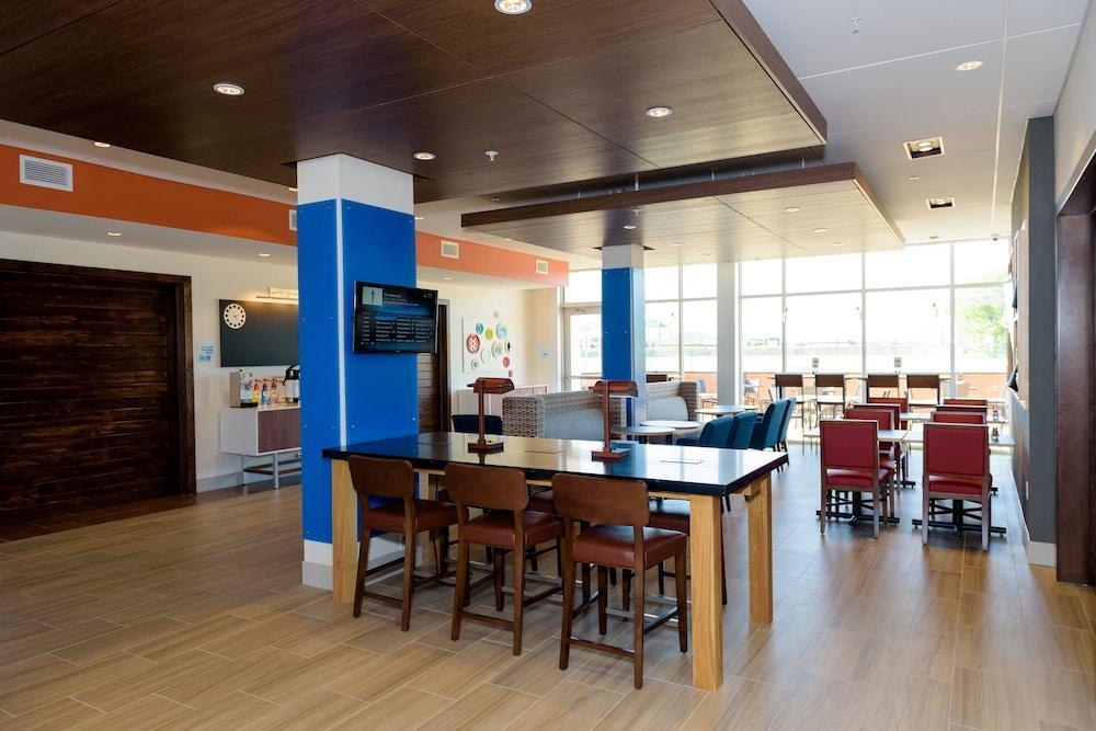 Holiday Inn Express & Suites Mckinney - Frisco East By Ihg Ngoại thất bức ảnh